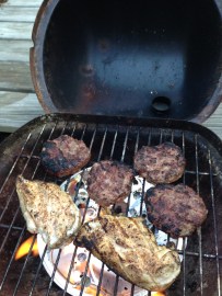 The Bic FlameDisk Made Quick Work of Burgers and Chicken